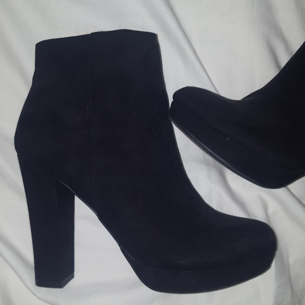 Heels! - Picture 2 of 3